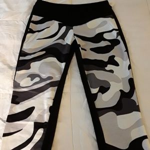 CAMO WORKOUT LEGGINGS